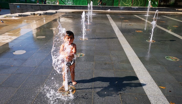 Топло и слънчево, температурите скачат до 33 градуса Топло и слънчево, температурите скачат до 33 градуса