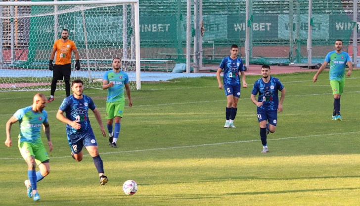 На второ място в Четвърта регионална лига се класира младият отбор „Бенковски“ /Бяла/, а трети станаха „Дунав“ /Батин/ На второ място в Четвърта регионална лига се класира младият отбор „Бенковски“ /Бяла/, а трети станаха „Дунав“ /Батин/