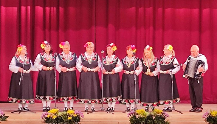 Фолклорният фестивал събра над 80 самодейни колектива от цялата страна Фолклорният фестивал събра над 80 самодейни колектива от цялата страна