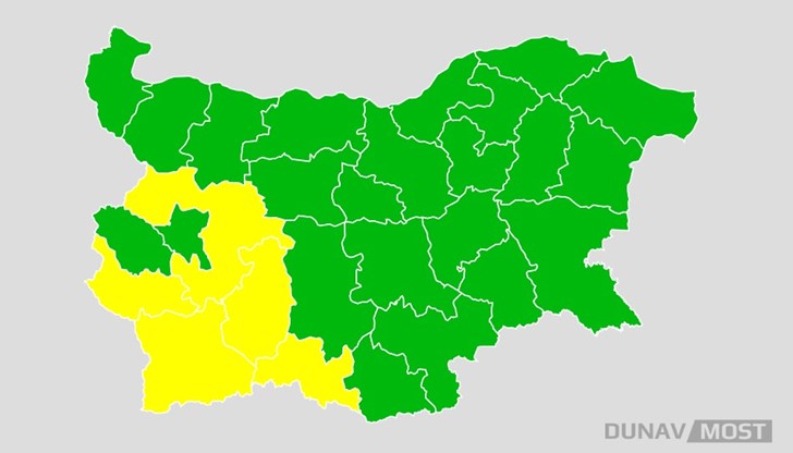 Краткотрайни валежи и гръмотевици ще има главно в Югозападна България