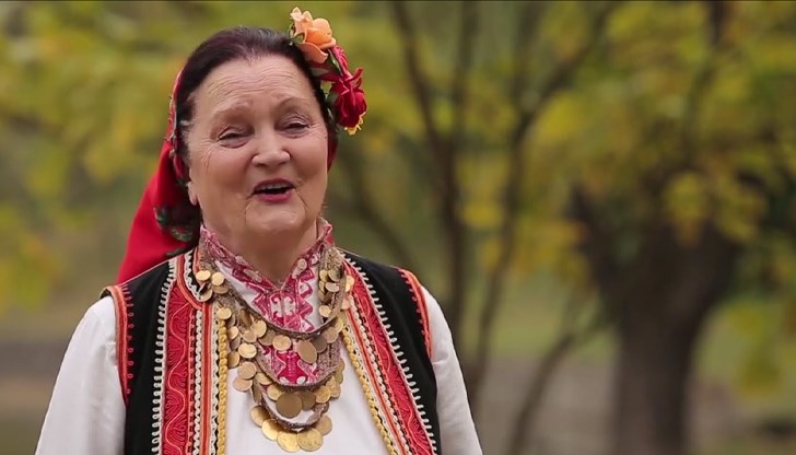 Десетилетия наред емблемата на ансамбъла радваше почитателите на народната музика