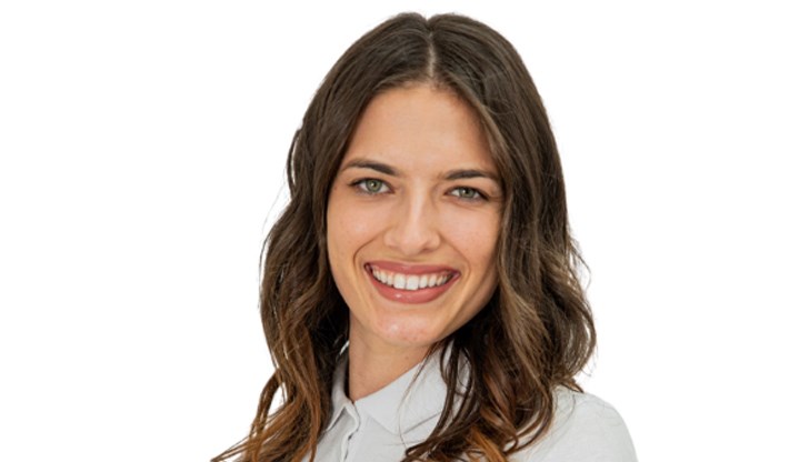 Избягвайте лепливи бонбони, близалки или сокове с лепкава консистенция, съветва д-р Вероника Василева Избягвайте лепливи бонбони, близалки или сокове с лепкава консистенция, съветва д-р Вероника Василева