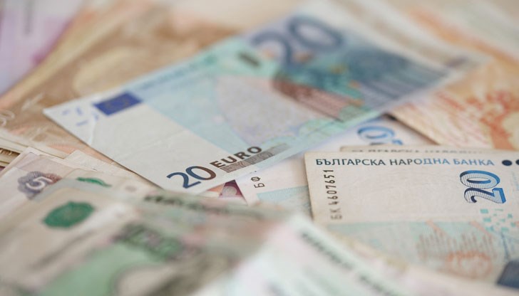 Месечното възнаграждение на член на Европейския парламент е 10 000 евро бруто Месечното възнаграждение на член на Европейския парламент е 10 000 евро бруто