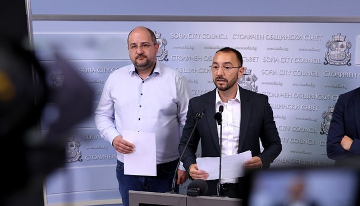 Господин Терзиев, мълчанието е злато, само че вашето злато е в размер на около 1,5 милиона лева от бюджета на софиянци, заяви Антон Хекимян Господин Терзиев, мълчанието е злато, само че вашето злато е в размер на около 1,5 милиона лева от бюджета на софиянци, заяви Антон Хекимян