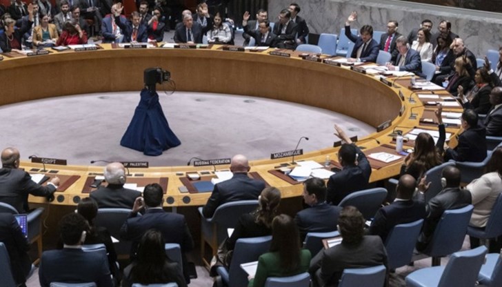 Само Русия се въздържа, но не използва правото си на вето Само Русия се въздържа, но не използва правото си на вето