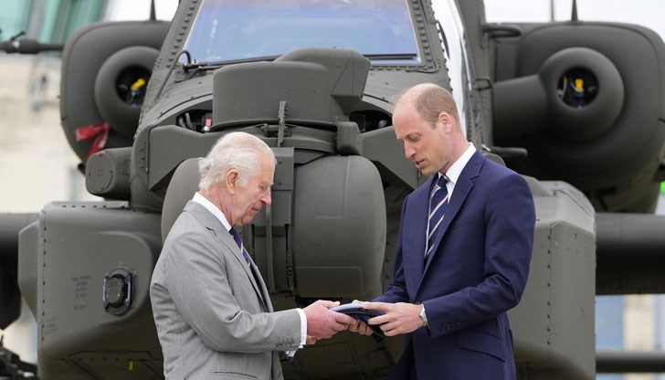 Изображението на футболна тематика може би е и препратка за откриващия мач тази вечер Изображението на футболна тематика може би е и препратка за откриващия мач тази вечер