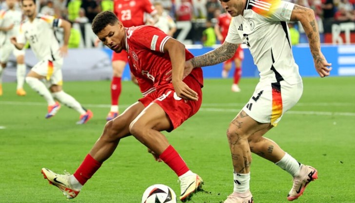 Голям порой прекъсна мача от около 34-ата минута