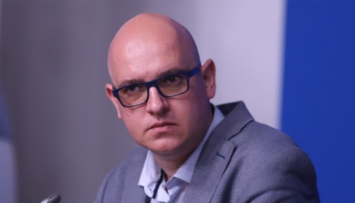 Декларацията за конфиденциалност ще отпадне, няма да има проблем човек да разкрива работната си заплата, каза Тодор Капитанов Декларацията за конфиденциалност ще отпадне, няма да има проблем човек да разкрива работната си заплата, каза Тодор Капитанов