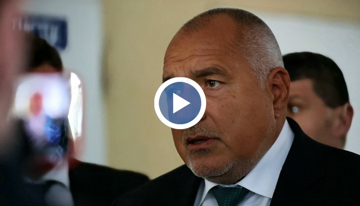 Вашето обикаляне покрай оградата ми депресира страшно детето и внуците ми, скара се Борисов на медиите​