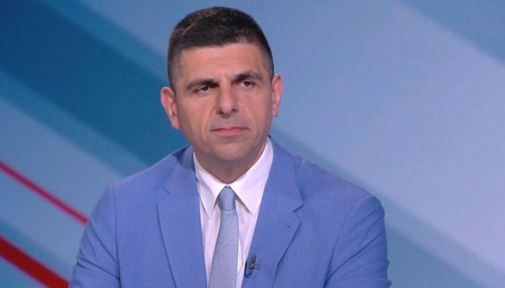 Според него Дилян Пеевски в момента притежава съдебната система, службите и МВР Според него Дилян Пеевски в момента притежава съдебната система, службите и МВР