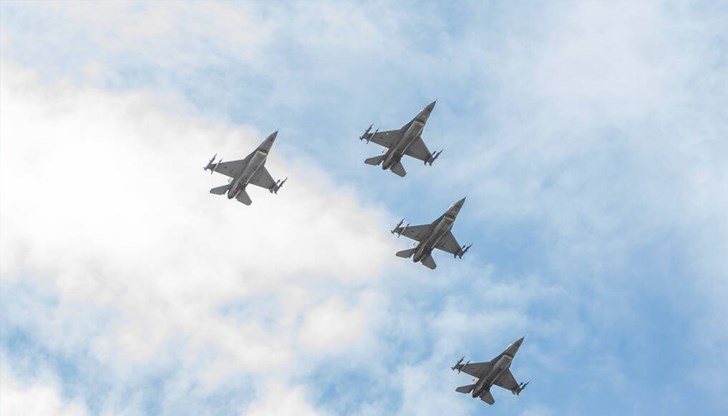 Сделката бе стопирана няколко пъти, защото Анкара купи междувременно С-400 от Русия Сделката бе стопирана няколко пъти, защото Анкара купи междувременно С-400 от Русия