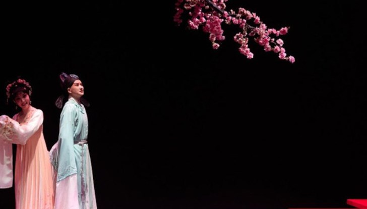 Ангажиментите са свързани с гостуването на Шанхайската Кунцю опера Ангажиментите са свързани с гостуването на Шанхайската Кунцю опера