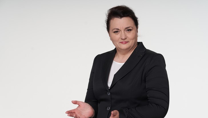 Според адвоката атаката не е само срещу клиента ѝ, а и срещу bTV, тъй като се проверяват договори, свързани с телевизията