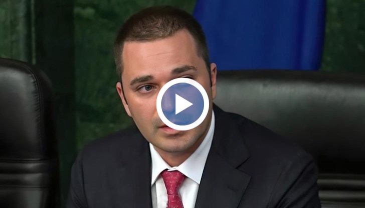 При извършен обиск у мъжа са открити дронове, мобилни телефони, фотоапарати, множество СИМ карти, както и карти памет, разкри градският прокурор на София Христо Кръстев