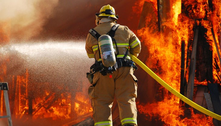 Противопожарната служба на завода е успяла да потуши избухналия пожар Противопожарната служба на завода е успяла да потуши избухналия пожар