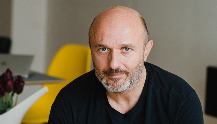 Журналистът е отличен за филма си "Чапа среща Фелини" Журналистът е отличен за филма си "Чапа среща Фелини"