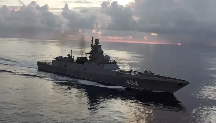 Те включват учения за борба с подводници и учения срещу въздушни удари Те включват учения за борба с подводници и учения срещу въздушни удари