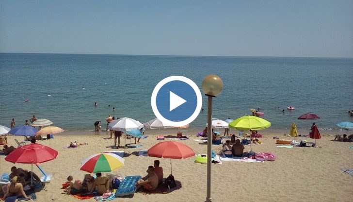 Юли идва с малко по-ниски температури в Западна България, но на морето ще остане сухо и топло, прогнозира проф. Георги Рачев