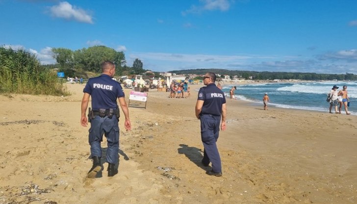 Tелата са откарани за аутопсия в отделение "Съдебна медицина" към УМБАЛ - Бургас