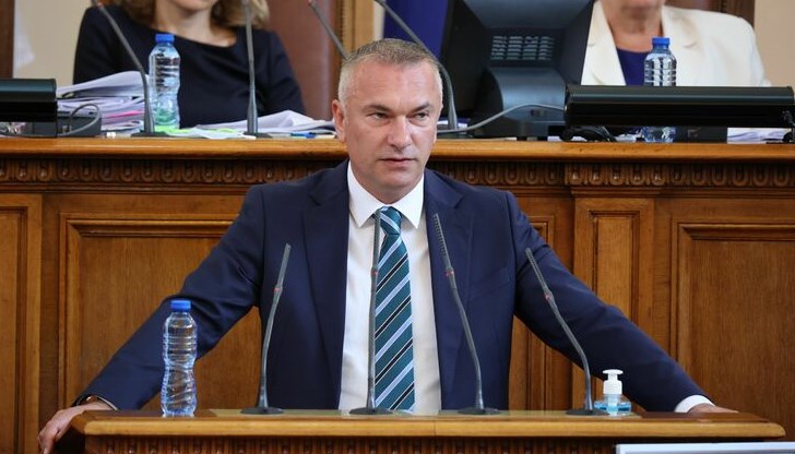 Джейхан Ибрямов гласувал с "въздържал се" Джейхан Ибрямов гласувал с "въздържал се"