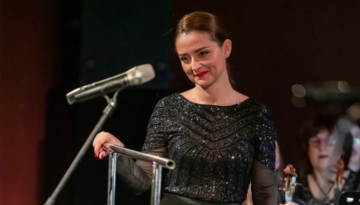 Маестра Вилиана Вълчева ще дирижира мащабния спектакъл Маестра Вилиана Вълчева ще дирижира мащабния спектакъл