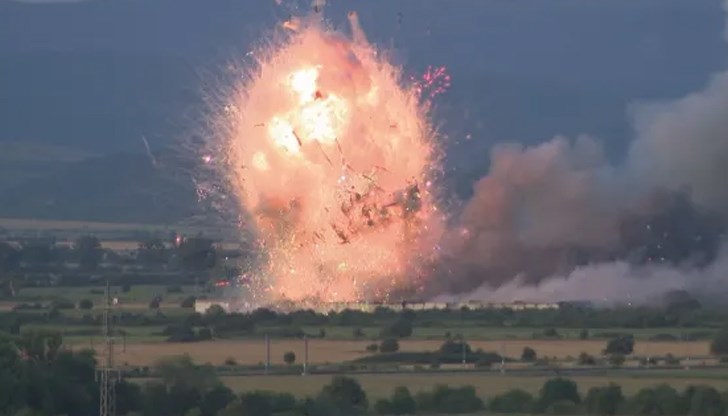 Димитър Калганджиев, съобщи, че вероятната причина за взривовете е човешка небрежност Димитър Калганджиев, съобщи, че вероятната причина за взривовете е човешка небрежност