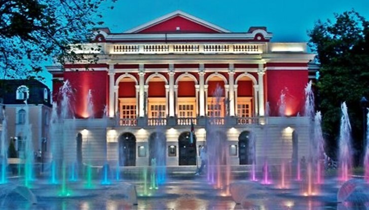 Обявено е прослушване за цигулари, виолисти, контрабасисти и други музиканти Обявено е прослушване за цигулари, виолисти, контрабасисти и други музиканти