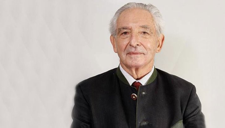 Първият братовчед на принц Филип и известен писател остави дълбока следа в историята Първият братовчед на принц Филип и известен писател остави дълбока следа в историята