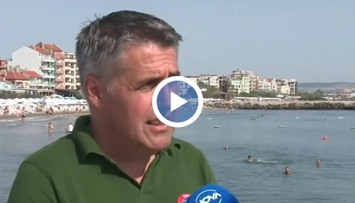 Двойка англоговорящи са влезли във водата при червен забранителен флаг