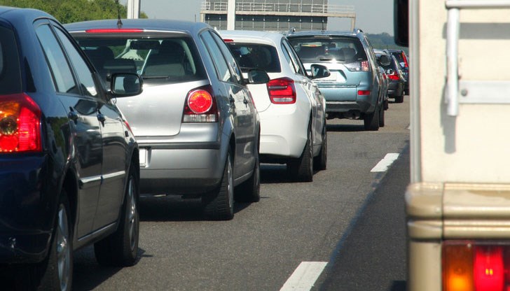 Движението ще бъде пренасочено Движението ще бъде пренасочено
