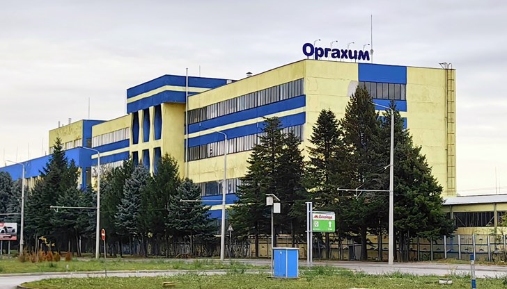 Производителят на бои и лакове отхвърля твърденията за нерегламентирани тръби Производителят на бои и лакове отхвърля твърденията за нерегламентирани тръби