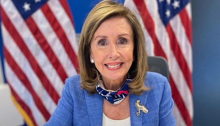 Пелоси е една от най-дългогодишните и най-известни фигури в Демократическата партия Пелоси е една от най-дългогодишните и най-известни фигури в Демократическата партия