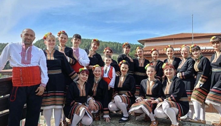 Над 500 участници от цялата страна ще се съберат за фолклорното надиграване Над 500 участници от цялата страна ще се съберат за фолклорното надиграване