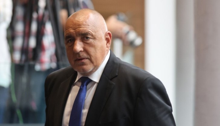 Бойко Борисов: "Не мога да слушам лъжи". Делян Пеевски последва Борисов и напусна залата без коментар Бойко Борисов: "Не мога да слушам лъжи". Делян Пеевски последва Борисов и напусна залата без коментар