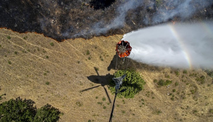 Последният, пети фронт, се е развил низово