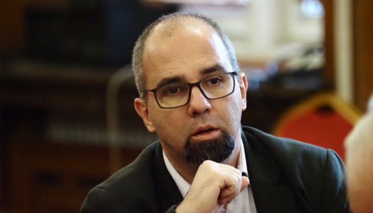 Изборите у нас в началото на октомври, вероятно изборите в САЩ са рубежът, който се чака