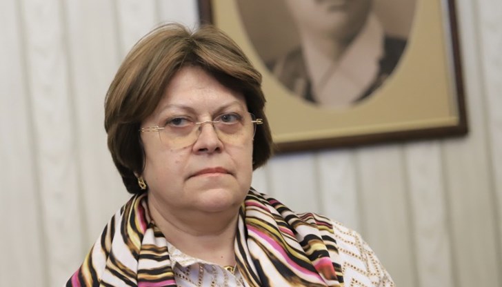 Ахмед Доган не може точно така да предаде ключовете за партията