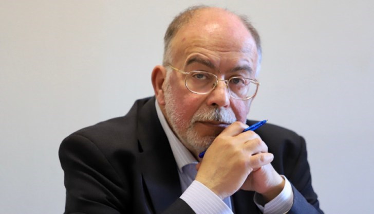 Третият мандат е шоу с елементи на пиар Третият мандат е шоу с елементи на пиар