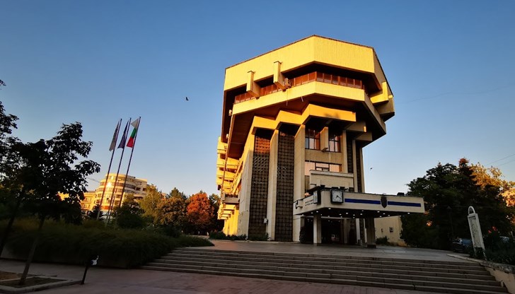 Заявлението за закупуване на земята е подадено от Милен Донев Заявлението за закупуване на земята е подадено от Милен Донев