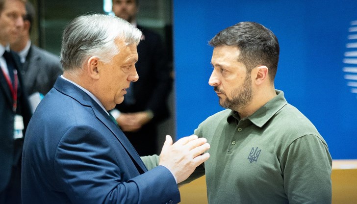 Виктор Орбан и Володимир Зеленски разговарят по време на среща на върха на ЕС в Брюксел, 27 юни 2024 г. Виктор Орбан и Володимир Зеленски разговарят по време на среща на върха на ЕС в Брюксел, 27 юни 2024 г.