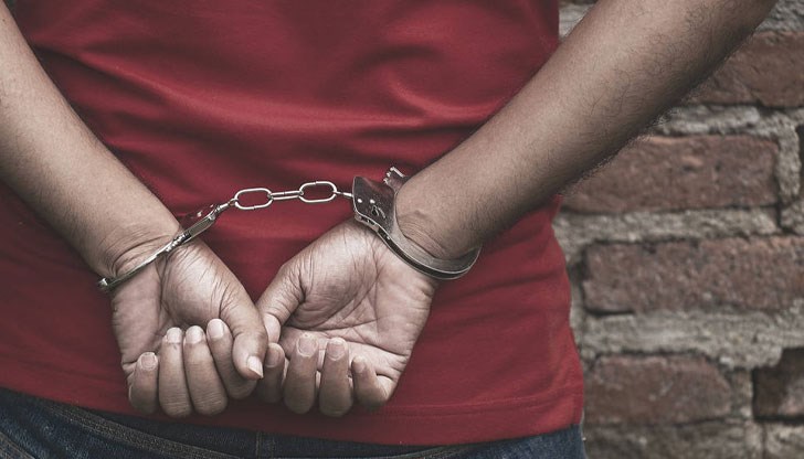 Те са задържани у нас в изпълнение на Европейска заповед за арест Те са задържани у нас в изпълнение на Европейска заповед за арест