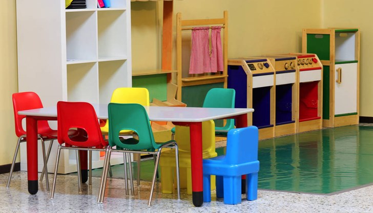 В списъка на допуснатите кандидати се откроява името на Стоян Стоянов, който участва и в трите конкурса В списъка на допуснатите кандидати се откроява името на Стоян Стоянов, който участва и в трите конкурса