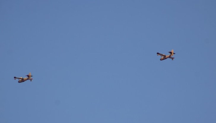 Новопристигналите машини помагат в борбата с горския пожар Новопристигналите машини помагат в борбата с горския пожар