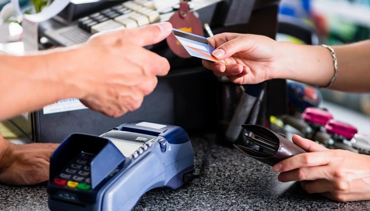 Масово трансакции при плащане с карта са отчетени двойно Масово трансакции при плащане с карта са отчетени двойно