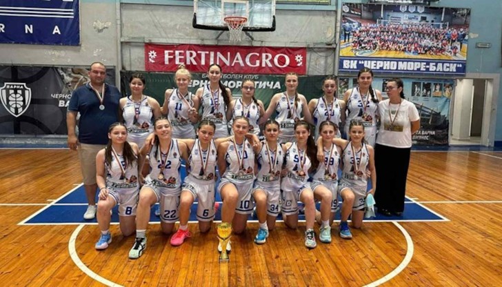 Треньорите Магдалена Миланова и Руслан Русев изразиха своята гордост от отбора Треньорите Магдалена Миланова и Руслан Русев изразиха своята гордост от отбора