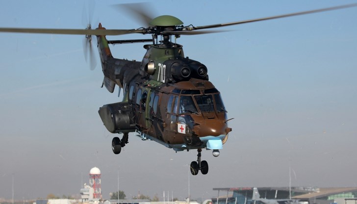 Спасено е 13-годишно момче, транспортирано с военен хеликоптер до Карлово Спасено е 13-годишно момче, транспортирано с военен хеликоптер до Карлово