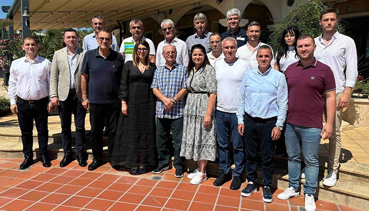 В становище до медиите те обявиха, че няма да участват в насроченото заседание на парламентарната група В становище до медиите те обявиха, че няма да участват в насроченото заседание на парламентарната група