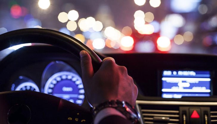 Движението се регулира от "Пътна полиция" Движението се регулира от "Пътна полиция"