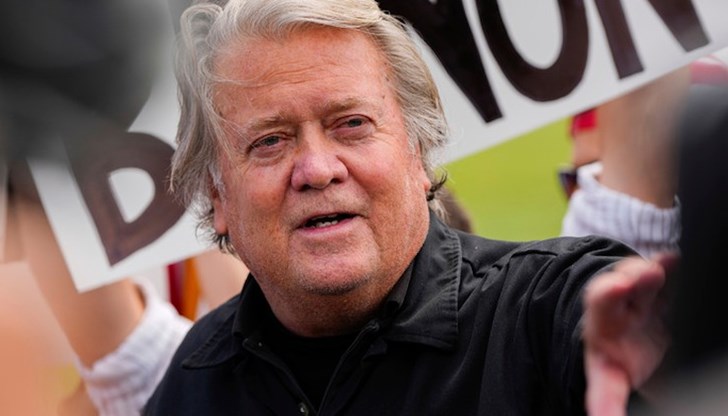 Идеологът популист на американската десница ще излежи 4 месечна присъда Идеологът популист на американската десница ще излежи 4 месечна присъда