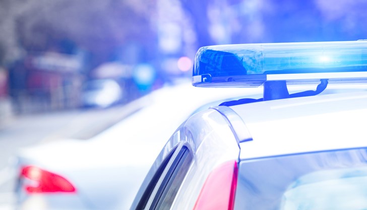 Пътна полиция регулира движението в района на инцидента Пътна полиция регулира движението в района на инцидента